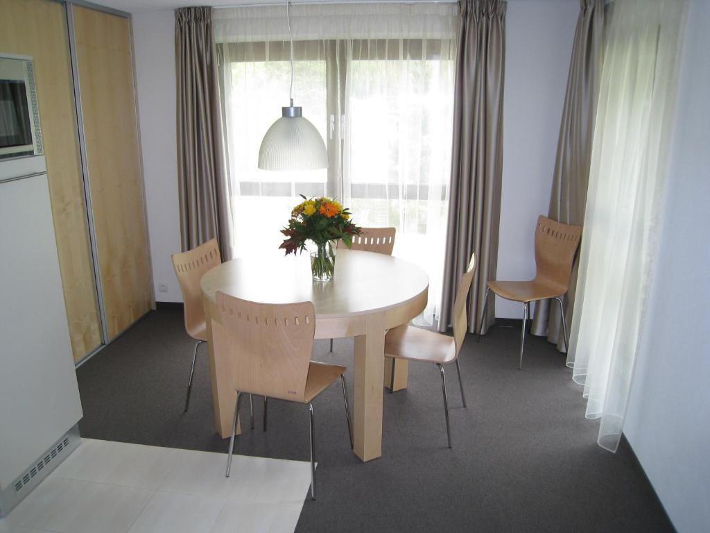 Bohemia Apartments Гаргеллен Номер фото